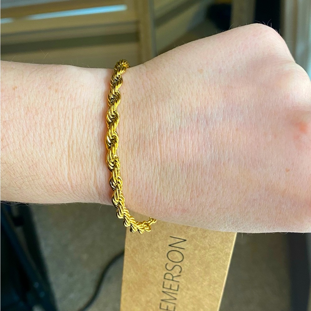 Victoria Emerson gold chain bracelet - brand new!